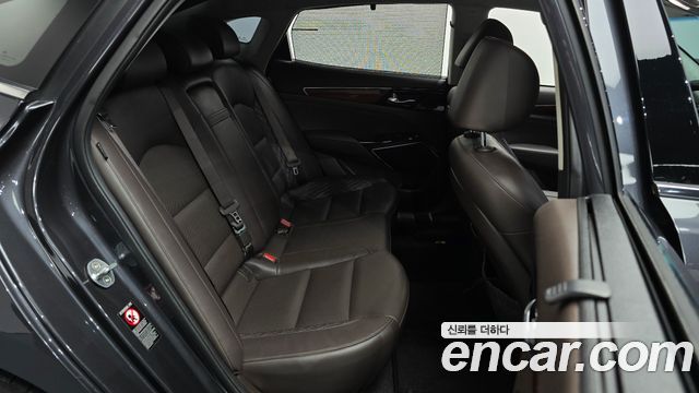 Kia K7 2016 — photo 11