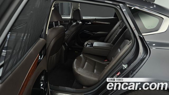 Kia K7 2016 — photo 12