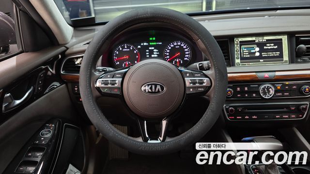 Kia K7 2016 — photo 13