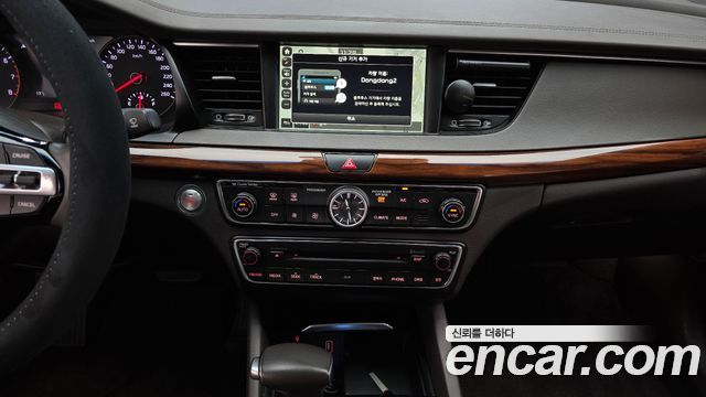 Kia K7 2016 — photo 14
