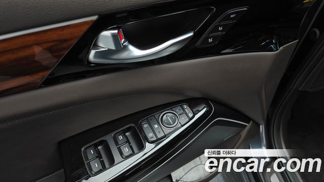 Kia K7 2016 — photo 17
