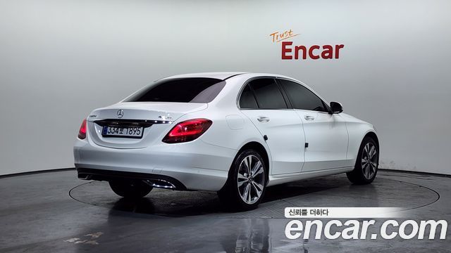 Mercedes-Benz C-Class 2020 — photo 2
