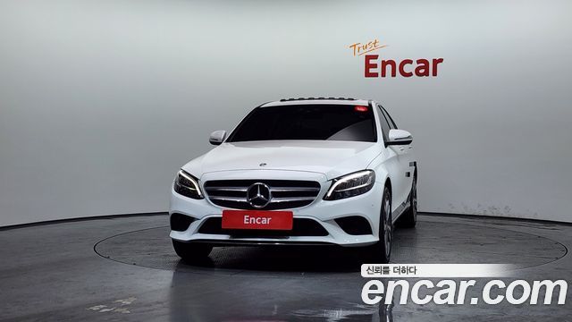 Mercedes-Benz C-Class 2020 — photo 3