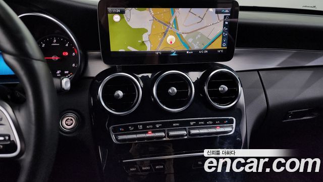Mercedes-Benz C-Class 2020 — photo 12