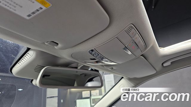 Mercedes-Benz C-Class 2018 — photo 23