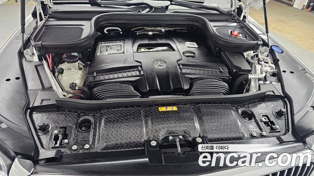 Mercedes-Benz GLS-Class 2025 — photo 6