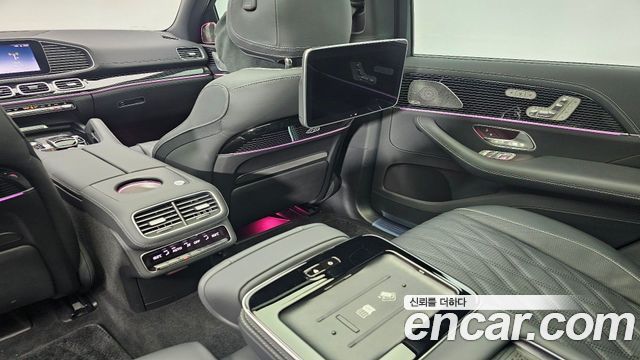 Mercedes-Benz GLS-Class 2025 — photo 14