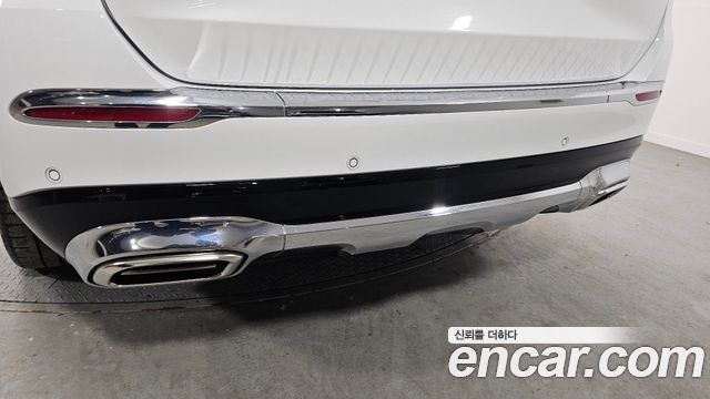 Mercedes-Benz GLS-Class 2025 — photo 19