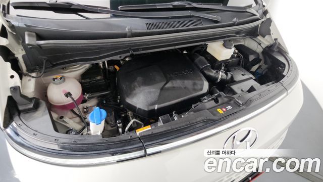 Hyundai Staria 2023 — photo 6