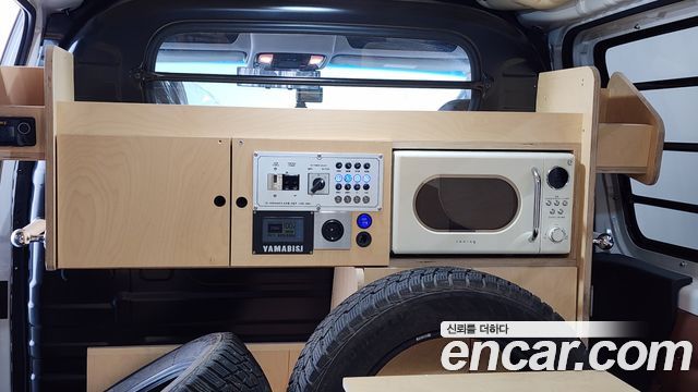 Hyundai Staria 2023 — photo 11