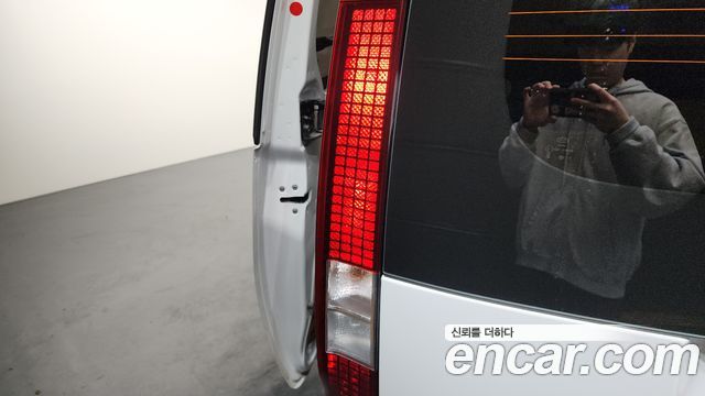 Hyundai Staria 2023 — photo 9
