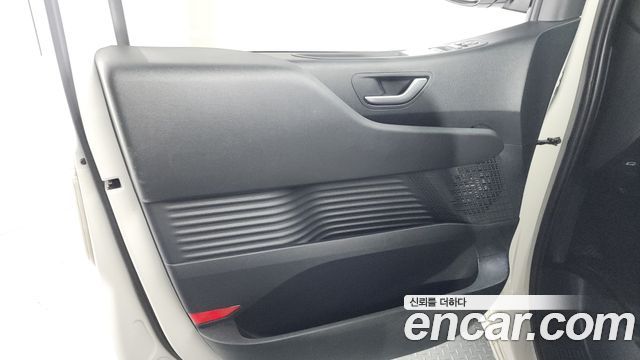 Hyundai Staria 2023 — photo 29