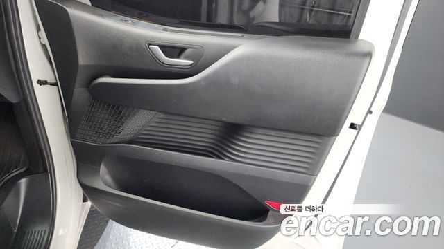 Hyundai Staria 2023 — photo 30