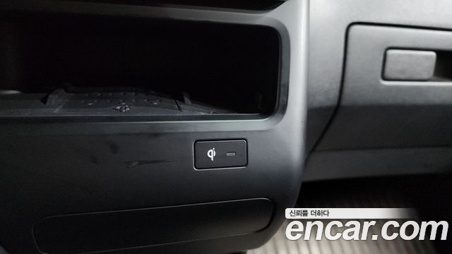 Hyundai Staria 2023 — photo 35