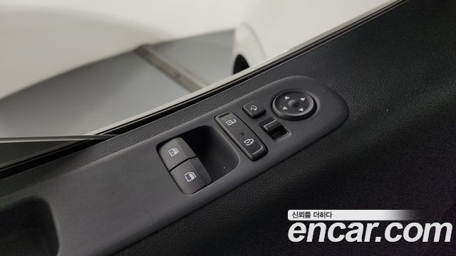 Hyundai Staria 2023 — photo 36