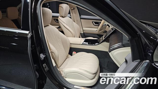 Mercedes-Benz S-Class 2021 — photo 11