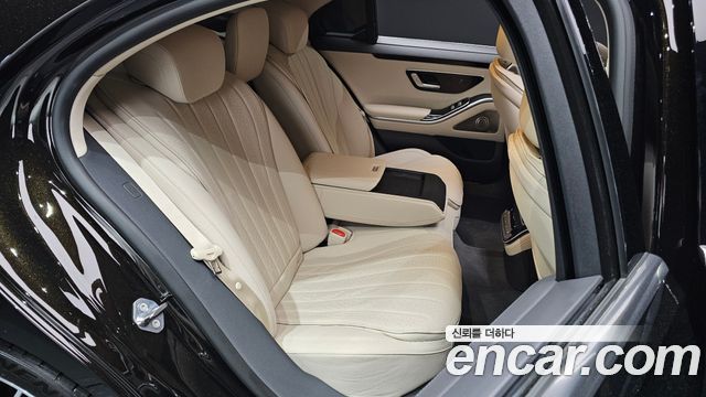 Mercedes-Benz S-Class 2021 — photo 12