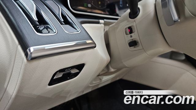 Mercedes-Benz S-Class 2021 — photo 16