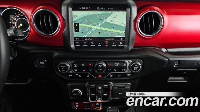 Jeep Wrangler 2023 — photo 20