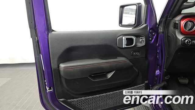 Jeep Wrangler 2023 — photo 14