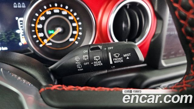 Jeep Wrangler 2023 — photo 30