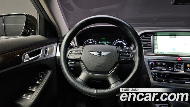 Genesis G80 2018 — photo 18