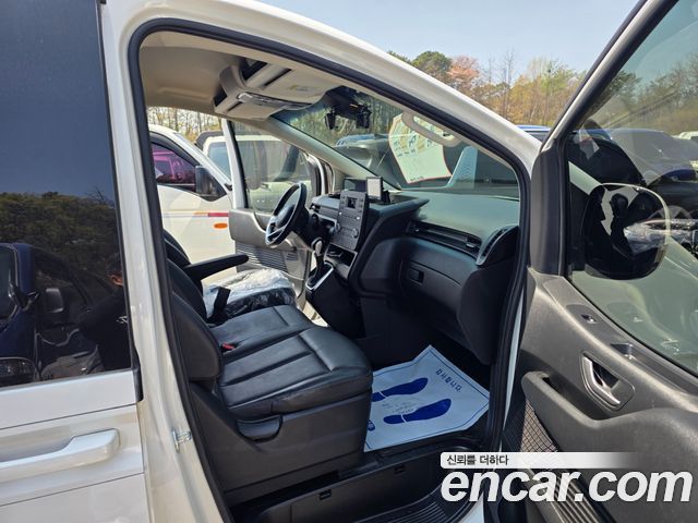 Hyundai Staria 2023 — photo 10