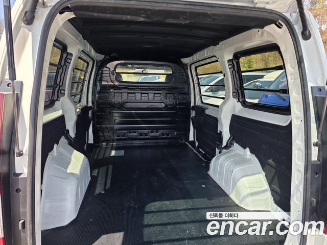 Hyundai Staria 2023 — photo 16