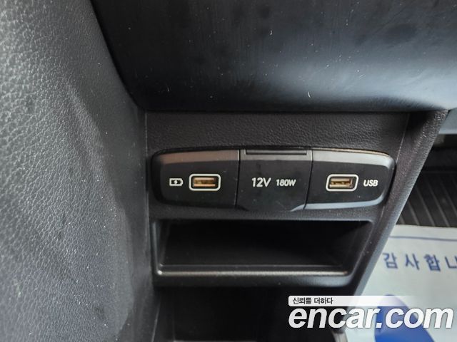 Hyundai Staria 2023 — photo 18