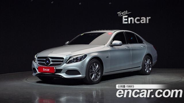 Mercedes-Benz C-Class 2018 — photo 1