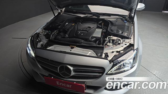 Mercedes-Benz C-Class 2018 — photo 6