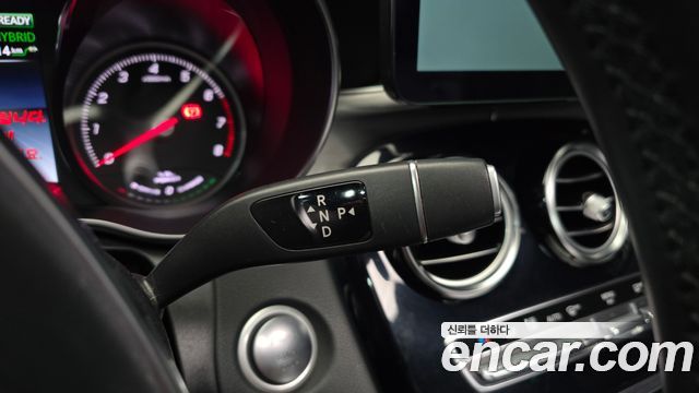 Mercedes-Benz C-Class 2018 — photo 9