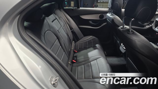 Mercedes-Benz C-Class 2018 — photo 12