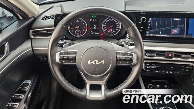 Kia K5 2023 — photo 13