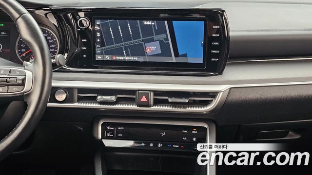 Kia K5 2023 — photo 14