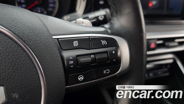 Kia K5 2023 — photo 17