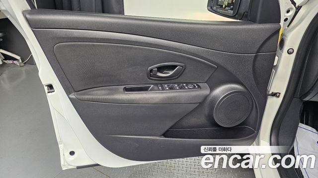 Renault Korea SM3 2016 — photo 14