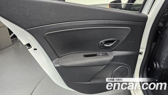 Renault Korea SM3 2016 — photo 15