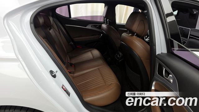 Genesis G70 2019 — photo 18