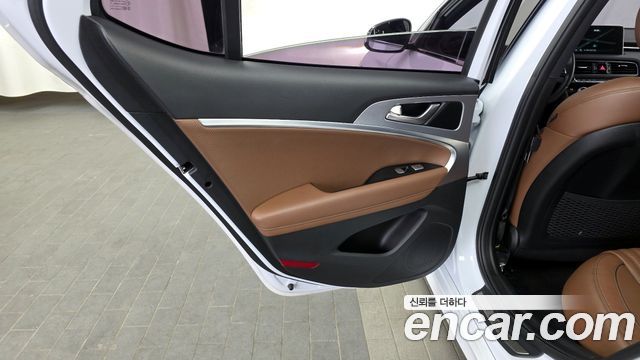 Genesis G70 2019 — photo 15