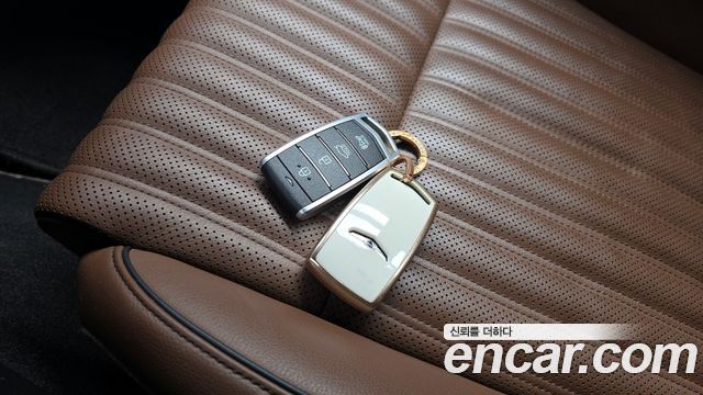 Genesis G70 2019 — photo 16