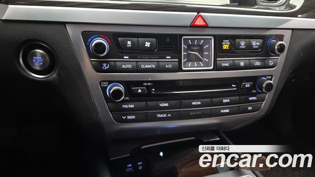 Genesis G80 2018 — photo 16