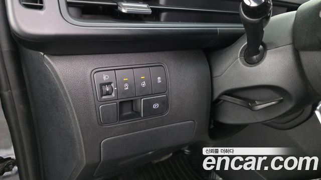 Hyundai Staria 2023 — photo 23