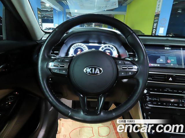 Kia K7 2020 — photo 11