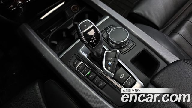 BMW X5 2018 — photo 9
