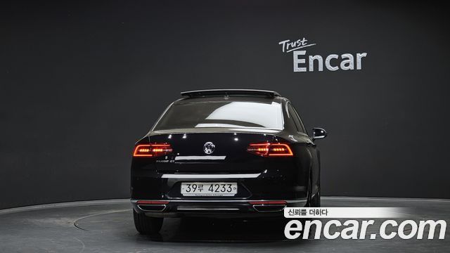 Volkswagen Passat 2018 — photo 4