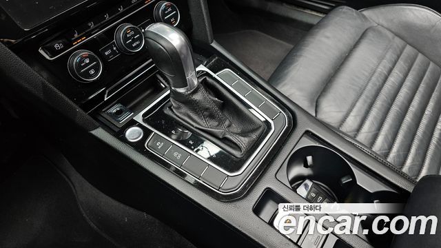 Volkswagen Passat 2018 — photo 9