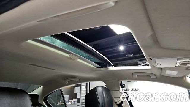 Volkswagen Passat 2018 — photo 18