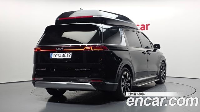 Kia Canival 2021 — photo 2