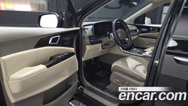 Kia Canival 2021 — photo 10